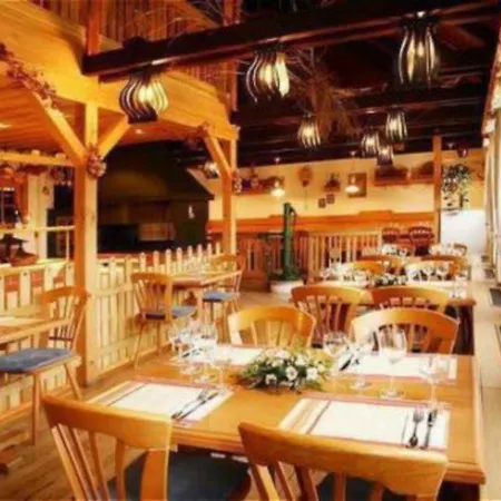 Hotel Club Praha 4*